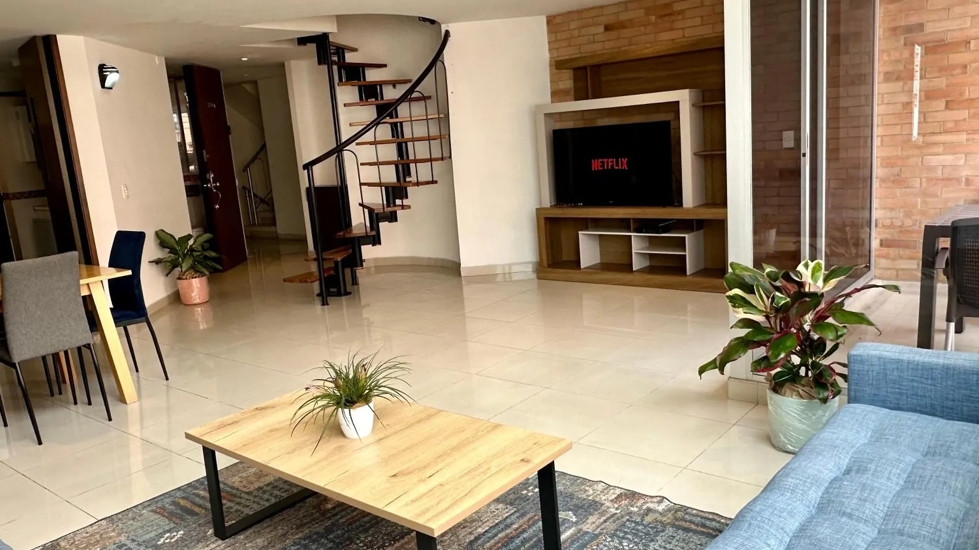 Amplios Duplex 3 Habitaciones Calle 109 Bogota Colombia