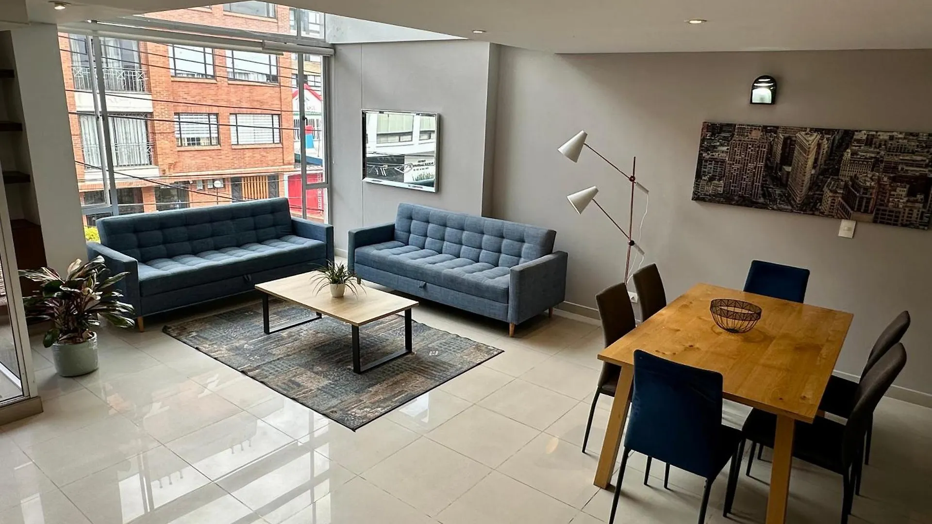 Amplios Duplex 3 Habitaciones Calle 109 Bogota 0*,  Colombia
