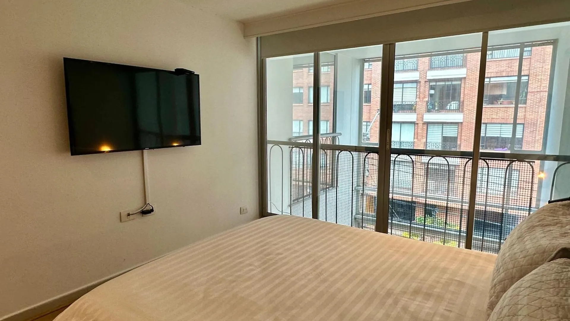 Apartment Amplios Duplex 3 Habitaciones Calle 109 Bogota