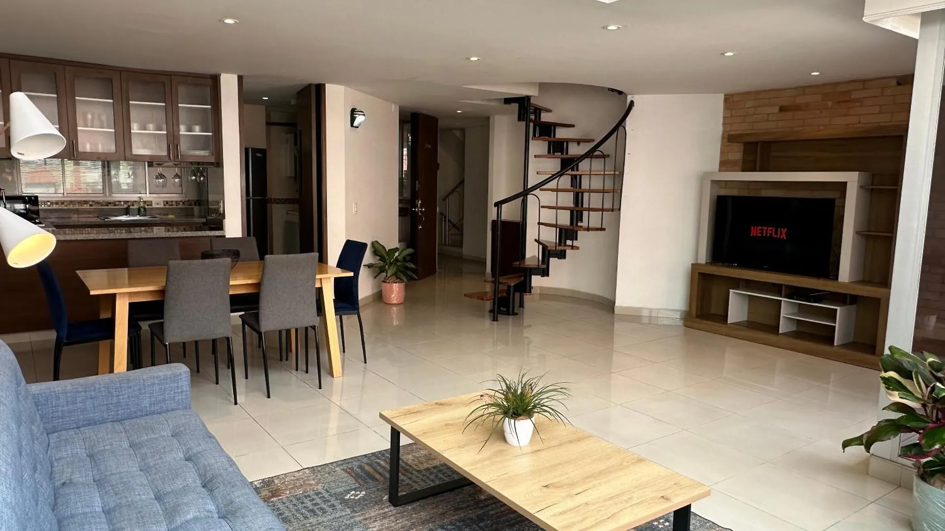 Amplios Duplex 3 Habitaciones Calle 109 Bogota